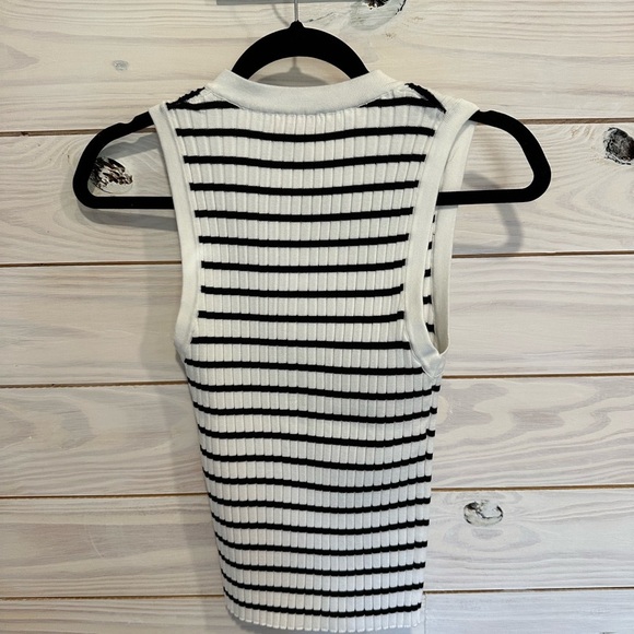 Ivory and Black Ribbed Sleeveless Henley Tank Top - Picture 5 of 5